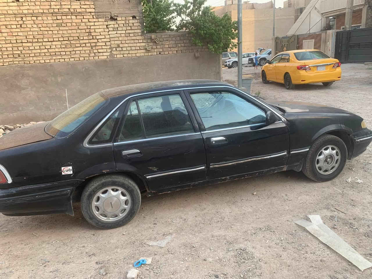 السلام عليكم 
من رخصة الادمن عندي برنس موديل 1995 رقم بغداد انكليزي سنويه منتهيه بس الهزه جديده بهدها السيارة مكينه نظيفه كير خير من الله التميرات من التبديله لتبديله كهربائيات شغاله لايت بك لايت الاشاير كلها المسجل فيوز مشيول التبريد فريز جديد والفان الدفع كلش قوي بس الكمبريسر بي جبنه لحد ذاك الموسم شغال وثلج ومعروف تبريدها السيارة بسمي اني اكاتبك واحولك ثاني يوم ترايت وين ما يعجبك السعر 26 وحك الجيه موجود  
بغداد حي الجهاد ***********
