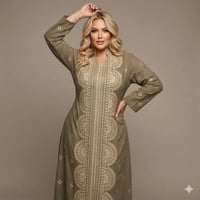 سوق النصر • محل نسائي • موظفة