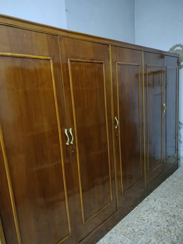 السلام عليكم
كنتور 5 ابوب
تزگام عراقي قوي
كنتور كامل ونضيف
بسعر مناسب 
للاستفسار
*********** عمارة, ميسان
