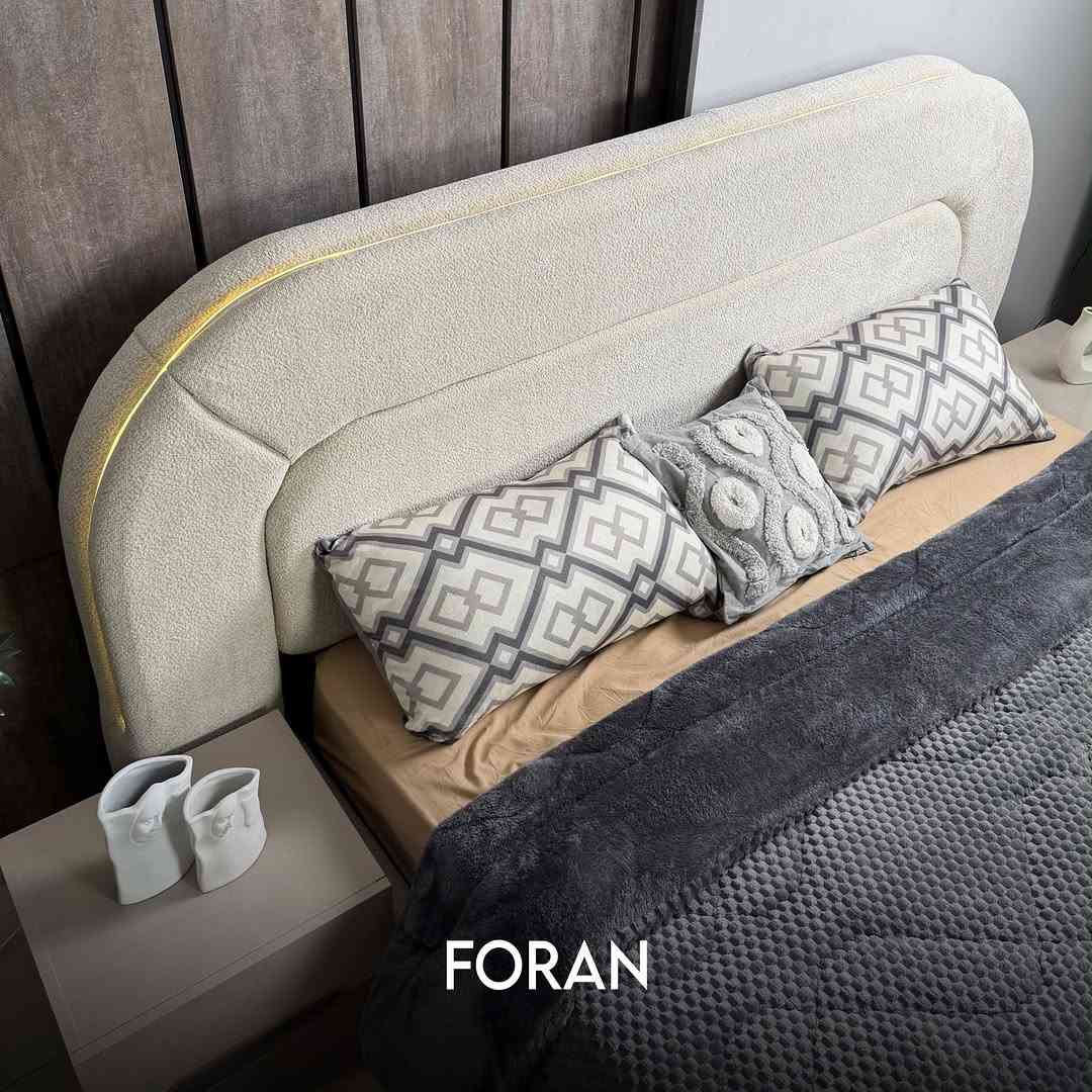 

نص مكتوب في الصور:
- FORAN