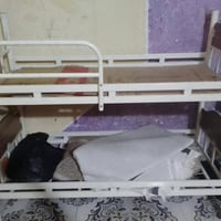 سرير أطفال • قليل الاستخدام • جديد