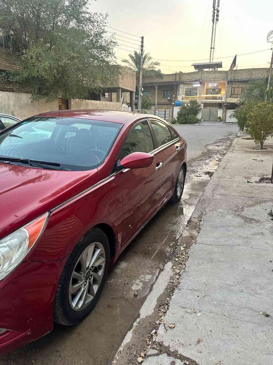سياره نوع سوناتا مظلع ٢٠١١ وارد أمريكي لون ماروني رقم بغداد الدولي وباسمي الحادث جاملغ وبنيد السعر ٩٠ وبيهه مجال
 ***********
خالد أبو وليد
 مكان السياره بغداد المحموديه
