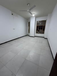 مشتمل طابق أول • الجنينه شارع المصلحه • ٣ غرف