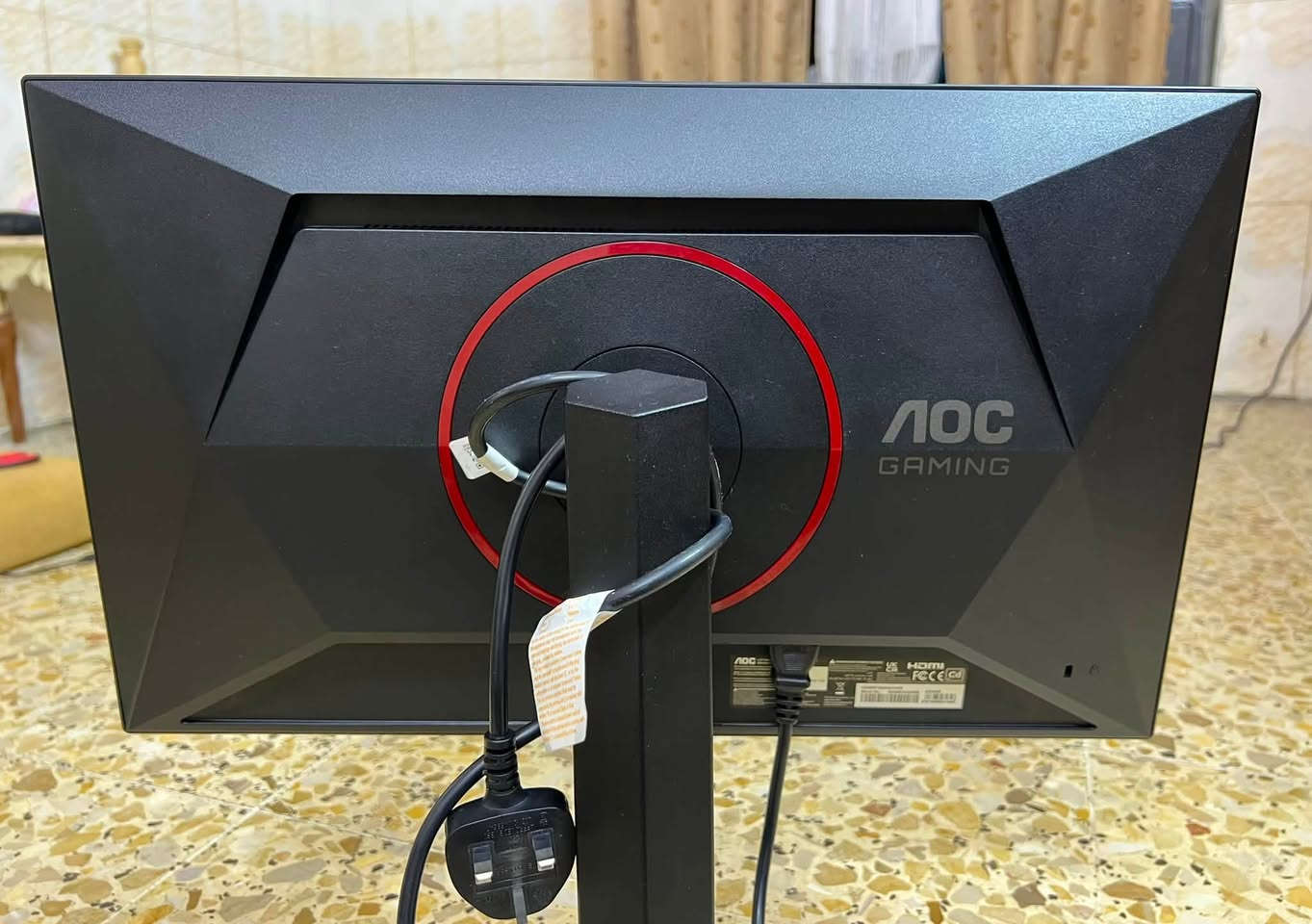 AOC 24G4
المواصفات:

الحجم: 24 إنش

الدقة: غالبًا Full HD (1920×1080)

نوع الشاشة: LED / LCD

معدل التحديث: يصل إلى 180Hz (مناسبة للألعاب)

زمن الاستجابة: سريع (حوالي 1ms MPRT)

المنافذ:

HDMI

DisplayPort 

مميزات إضافية:

تدعم تقنيات تقليل التقطيع مثل Adaptive Sync

مناسبة للألعاب (Gaming Monitor)

Price - 175 الف 
مكاني : بصره 

للتواصل • ***********
