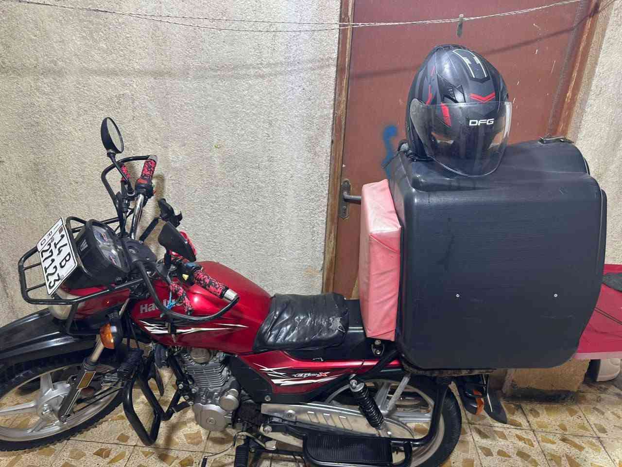 هلو شباب دراجه هاوجي موديل 2023 رقم وسنويه
كفاله عامه محرك وبدي وكهربائيات لوحتين انكليزي
السعر مليونين وميه ***********
