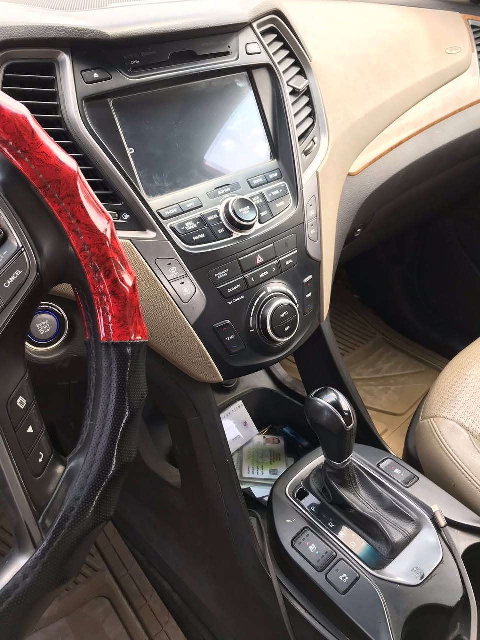 السلام عليكم 
سنتافي موديل ١٥ وارد امريكي مكينة الفين تيربو 
تبديل بنيد وچاملغ الأيمن 
السيارة فول مواصفات 
فور ويل/بنوراما/ كشنات تدفئه تبريد الاماميات/
استيرن تدفئه /صندوق گهرباء ذكي/صور الحادث ع الخاص 
صدر امامي خلفي جديد 
تخم تاير جديد
صور الحادث ع الخاص 
السعر ١٢٠ ورقه /***********
