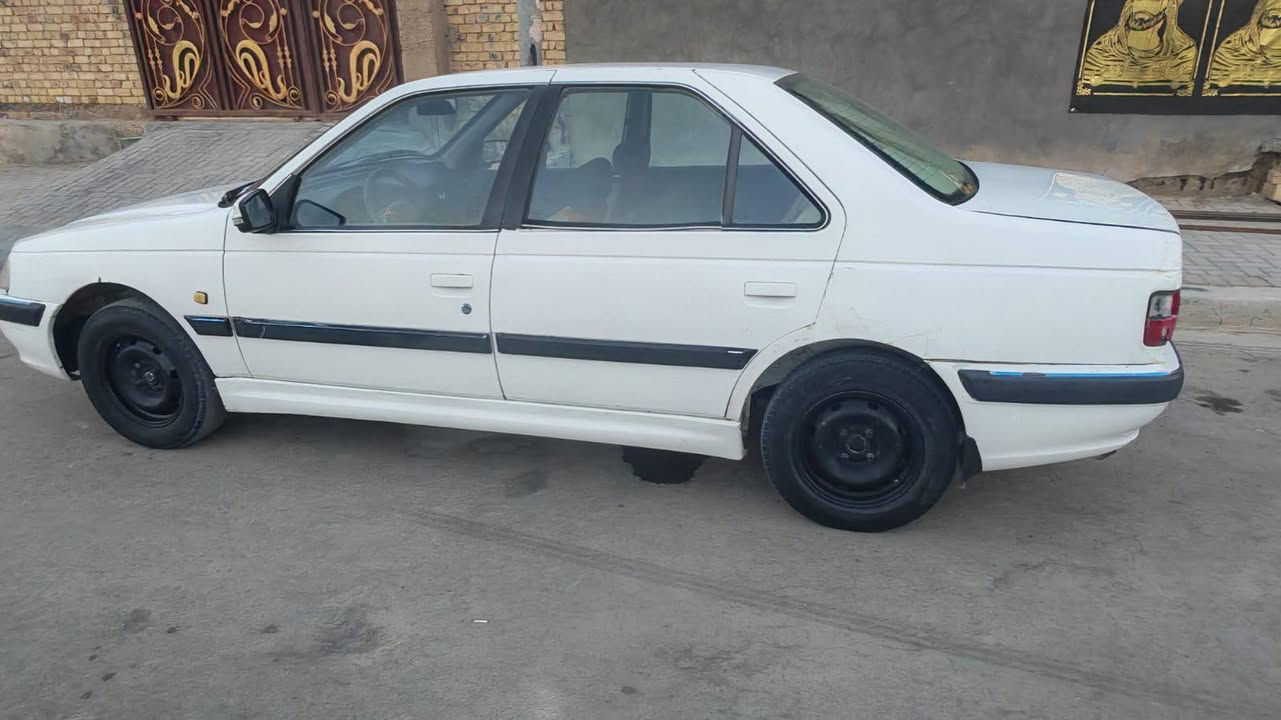 سلام عليكم بيجو بارص موديل 2013سنويه 2031باسمي  مكفوله فقط جاملغ الخلفي سياره جاهزه مكينه وكير فرنسي توني شادهن صار 6شهر تبريد فول حداديه اماميه وخلفيه جدد سياره جاهزه ترايك وين ميعجبك سعر 40وبيه مجال حك جيه‏‪***********‬‏
