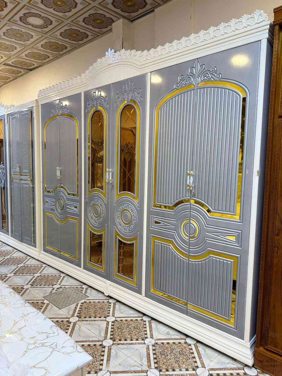 نجارة عراقية مميزة
السعر:  (مليونين ).فقط
بقسط 155 الف
 أحدث الموديلات بالأصباغ الإيطالية الحديثة 
 طابوريه هدية مجانيه . 
 غرفة 6 أبواب طابقين مع صاج طبيعي
صبغ حراري درجه أولى 
الضهر جرجوبه شد براغي 
العنوان: بغداد.  
 خدمة توصيل متوفرة بكروه إلى جميع المحافظات

 للاستفسار والحجز  . ***********

#غرف_نوم #غرفة_اخشاب #غرف_صاج #معمل_ومعرض_الجشعمي
