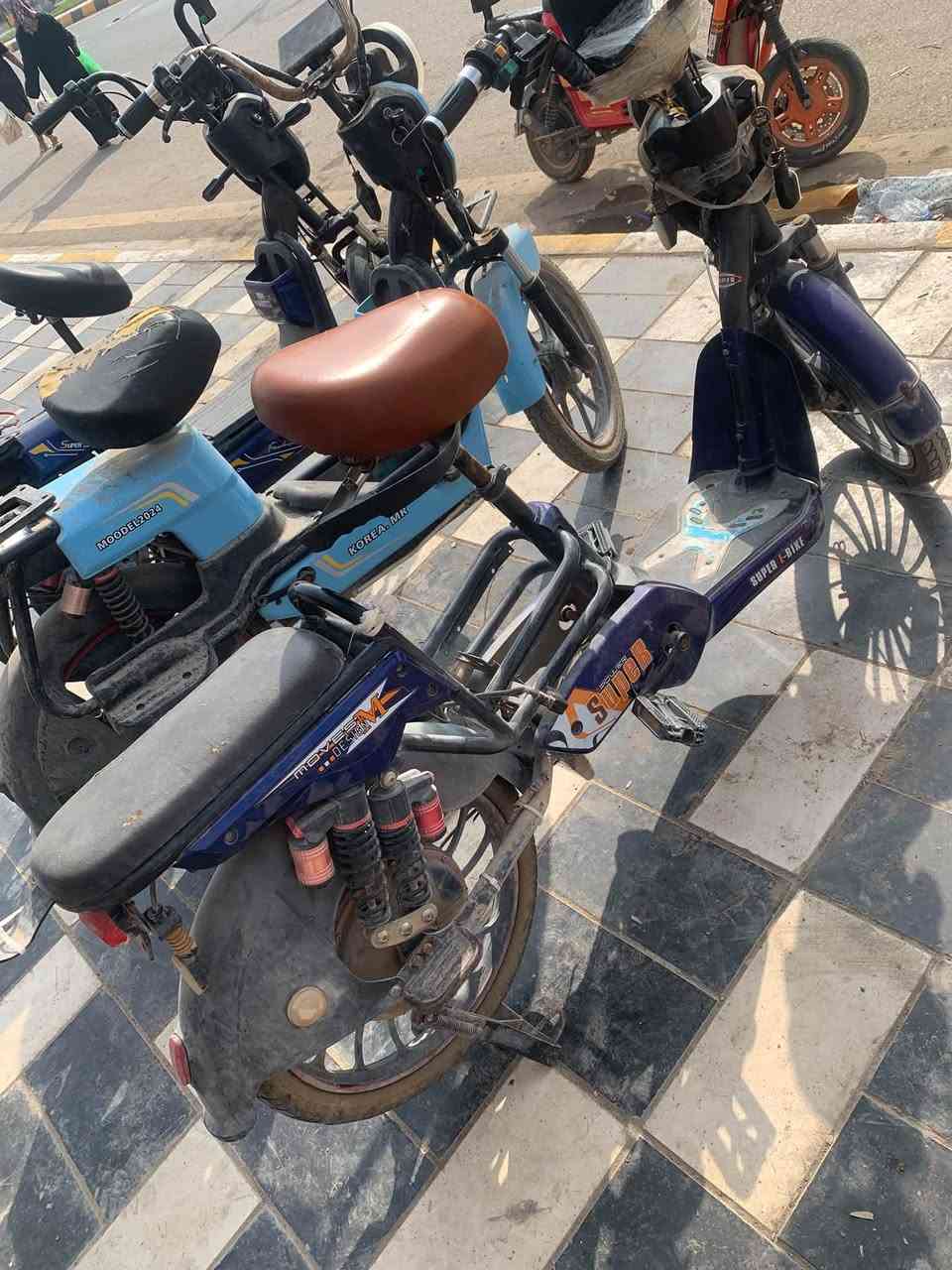 دراجة كهربائية • ٤ بطاريات • ديالى