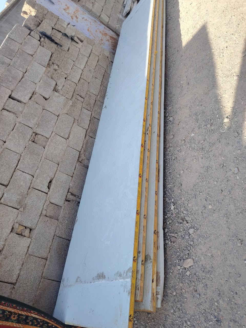 سندوج لبيع مستعمل شهر الطول 5ونص المجموع 4 قطع السعر 10 وبيه مجال قليل ***********
