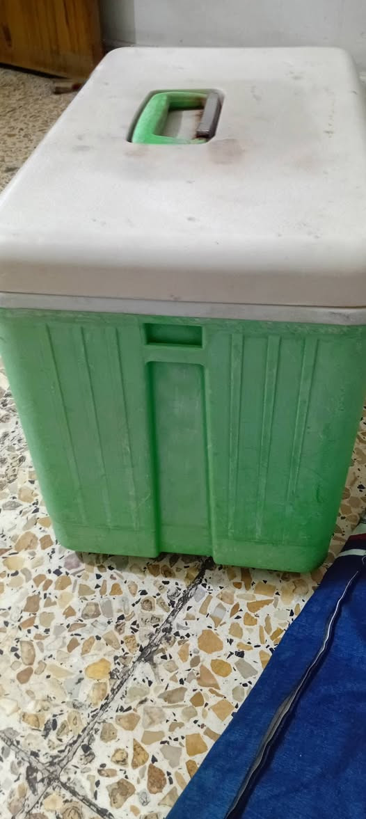 كول بوكس نضيف جدا حجم ٣٢ الكبير ب١٥٠ ***********
