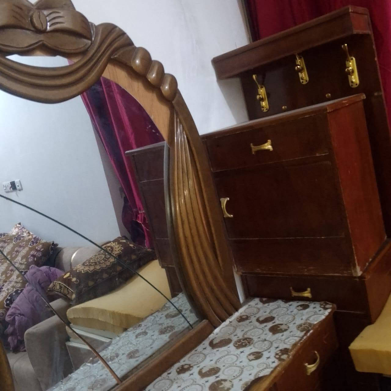 // سلام عليكم ورحمه الله وبركاته يوجد غرفه خشاب للبيع مكان سبعه كيلو آني مكلف بنشر// *********** هذا رقم إتصال وسعر خاص

