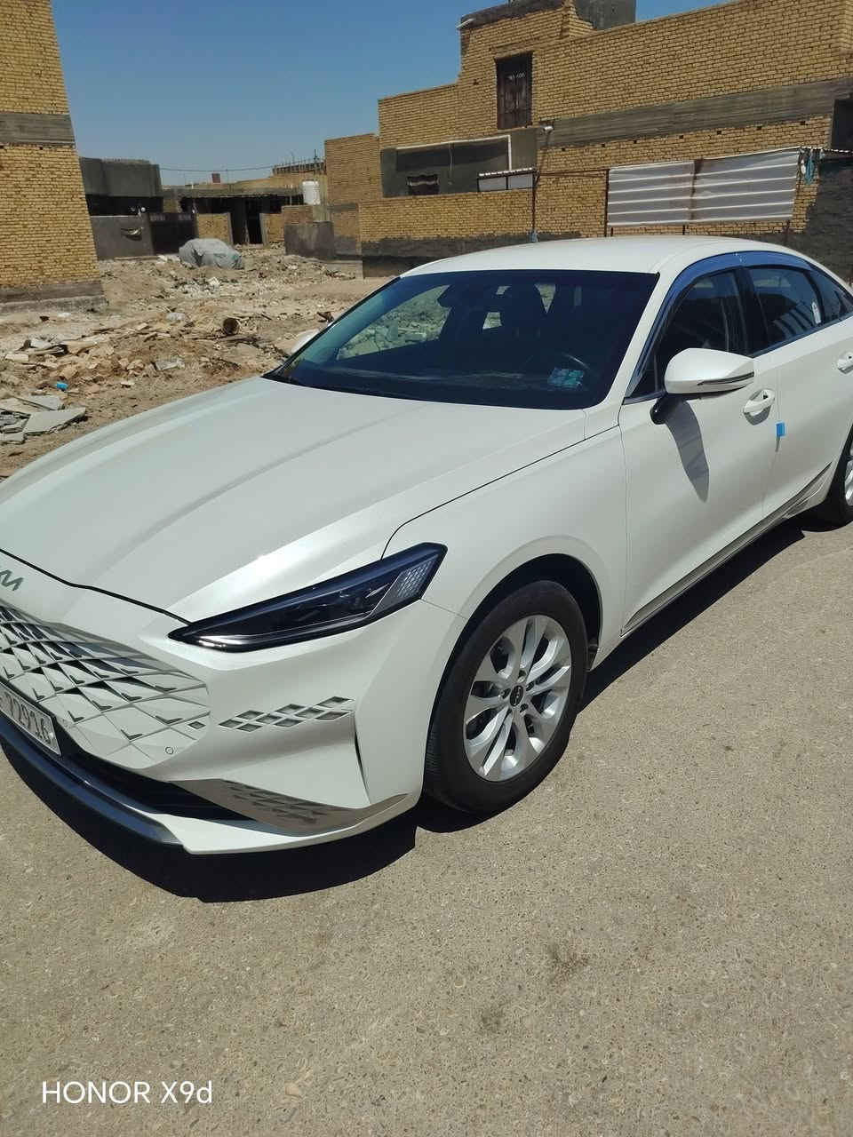 السلام عليكم
للبيع kia K8  ٠٠٠

موديل 24 ٠٠٠٠

غاز اصل 80 لتر  ٠٠٠٠٠٠

السياره 6 سلندر 

قطعتين تبريد 
بصمتين 
داخل جلد اسود ٠٠

كشن لسائق تتدفه _ تبريد  _ مساج

المقود تتدفه

4 انظمه قياده 

لايت زنون بلادي مع اوتو 

رادار +تحديد مسار  ملاحظه موجود منفاخ

وبعد هواي بيه مواصفات هوايه كفاله عامه رقم شهداء بغداد 

السعر ٢٠٠ قابل للتفاوض

للاستفسار ***********

نص مكتوب في الصور:
- HONOR X9d
