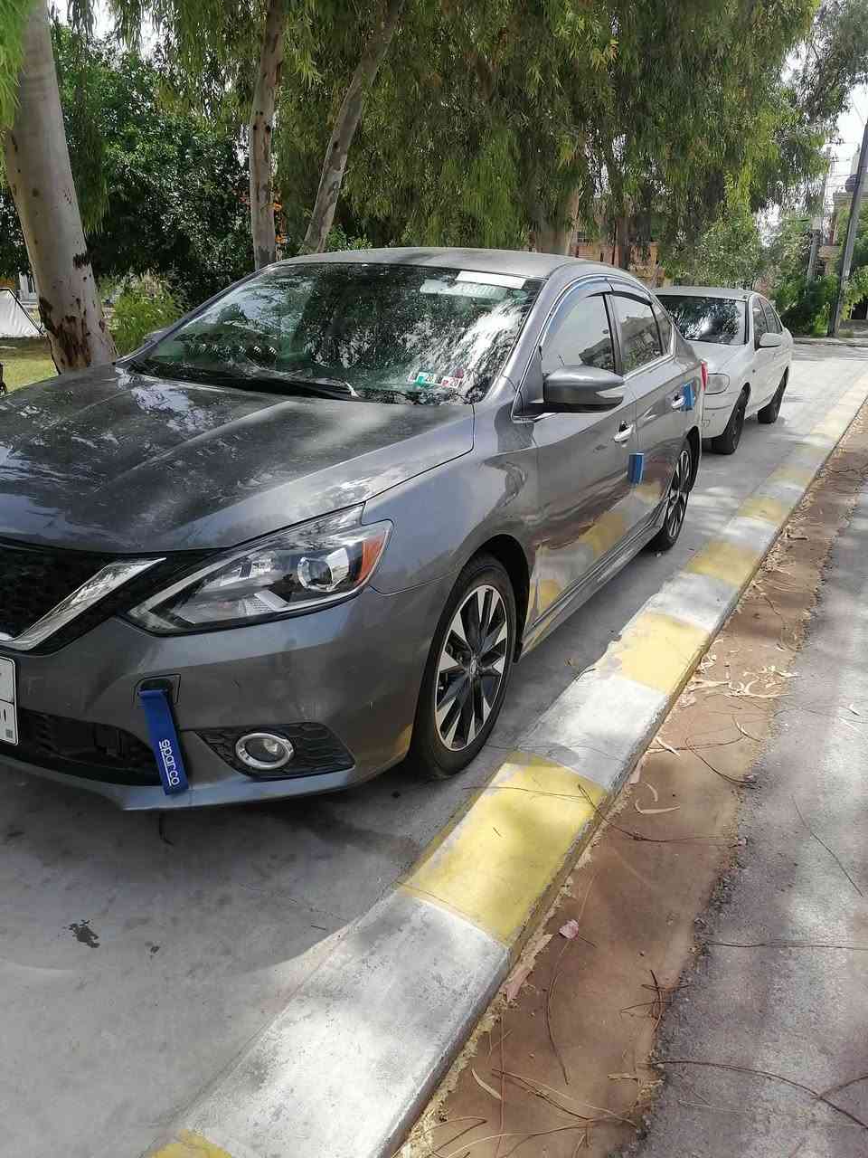 السلام عليكم البيع نيسان سنترا 2019 مواصفات SR فول 
حادثها جاملغ خلفي وقبق جنطه مبدل بلادي بدون ايرباك
بصمه تشغيل ودخول 
شاشه وكامره خلفيه 
مثبت سرعه وفول تحكم ستيرن
تدفئه كشنات 
دوسات رياضيه جانبيه بلادي
وبعد مواصفاتها المعروفه
ماشيه 38 الف سياره جديده
السعر 120 وبيه مجال الشراي يتصل ***********
مكانه بغداد شارع فلسطين سياره بسمنه
