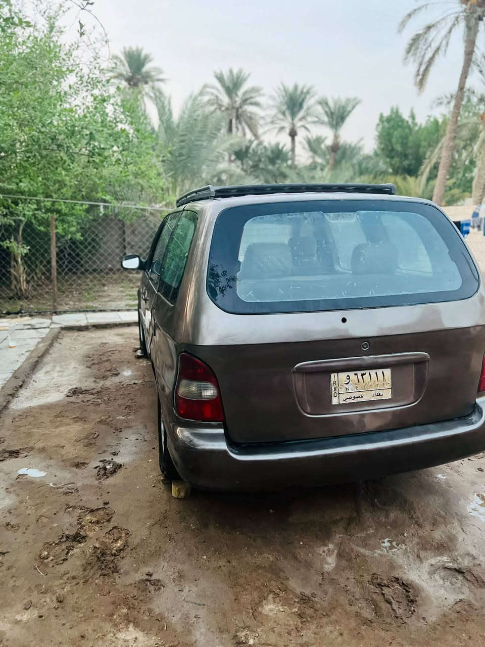 سلام عليكم  كرنفال للبيع   نضيفه  مصبوغه جماليه.         بدون ضربه موديل 2000  مكينه كاز     بيه نتقيص  حداده  نص عمر ه بيع هذه موجود سياره بسمي ثاني يوم داولك  رقم بغداد سعر 38بيه مجال  مكاني سماوه هو رميثه ***********
