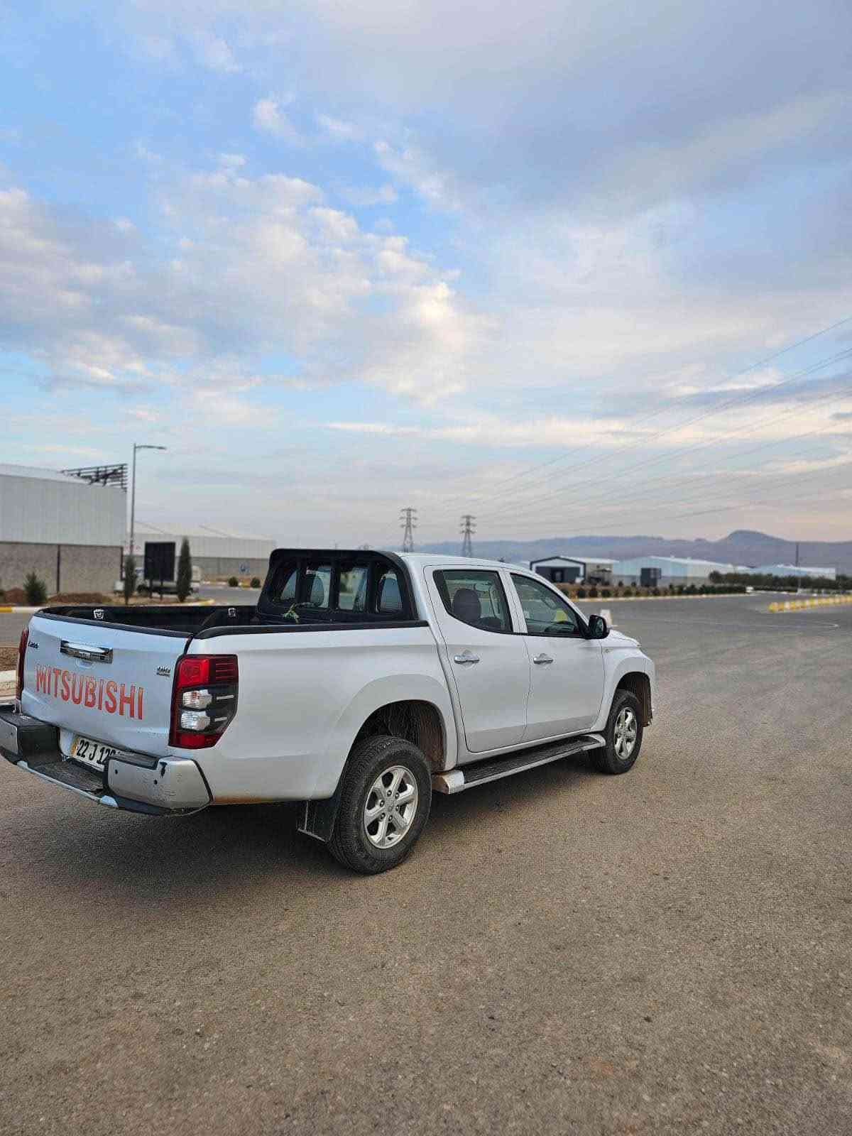 ميتسوبيشي L200 • ٢٠٢٠ • ١٤٠٠٠٠ كم