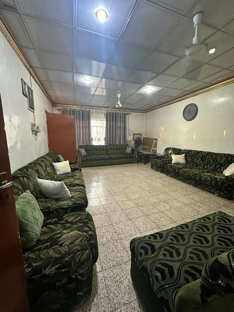 دار للبيع 🏠 🏠 🏡 🏠 

طابو صرف العنوان حي نور 🏠 🏡 

المساحه 250 م 🏡 🏡 وجهين عل شارعين 

طابقين 🏡 🏡 

4 غرف نوم 🏠 🏡 

مجمع صحيات عدد2 🏠 

كراج سياره 🚘 🚙 

حديقه خارجيه 🏠 

صاله عدد2 🏠 

استقبال 🏡 

مطبخ عدد 2 🏡 

الدار للبيع السعر او اي استفسار 🏡 
التواصل عل ارقام التاليه 🏡 

 📲 ***********

