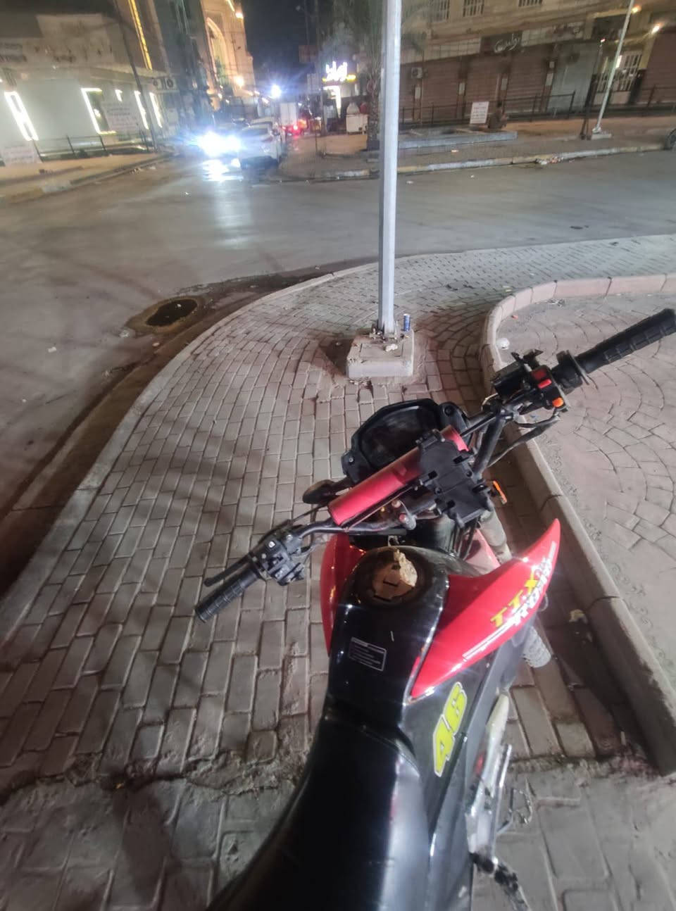 قفاز • موديل ٢٣ • باسم الشركة