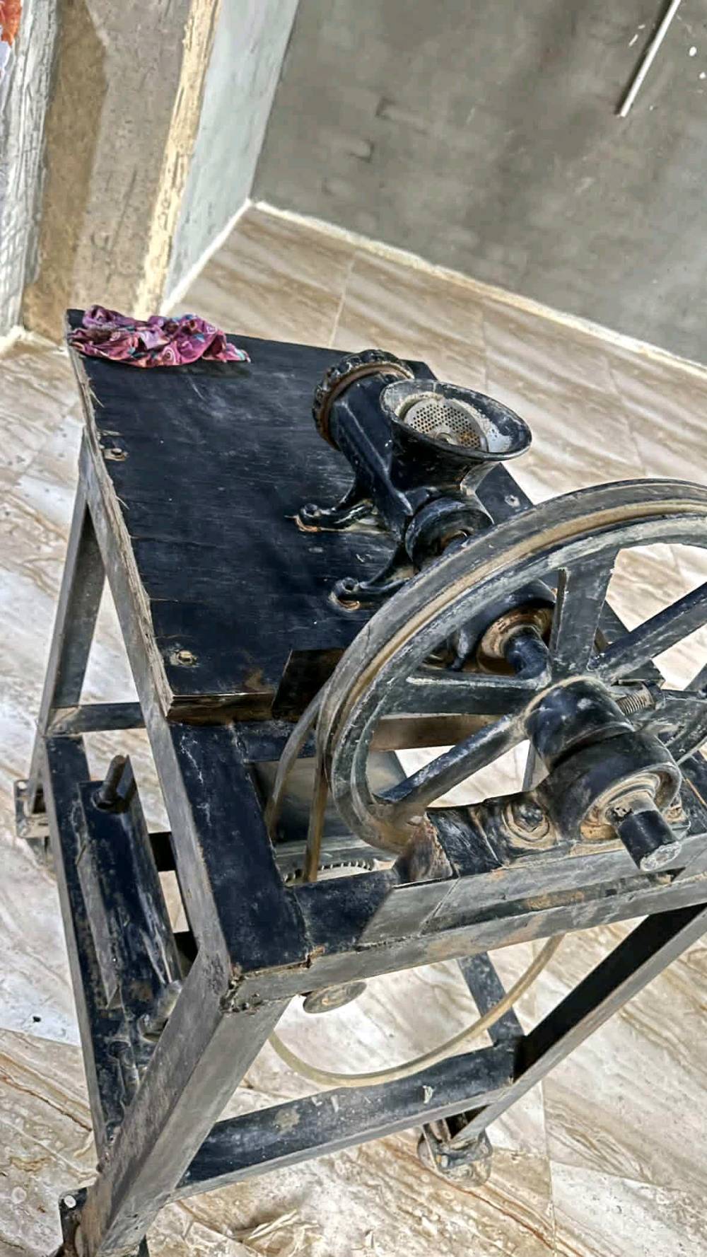 مثرمه لحم حجم 22