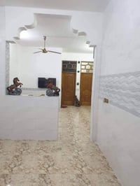 مغربه خلف المواكب • ١٥٠م • طابو صرف