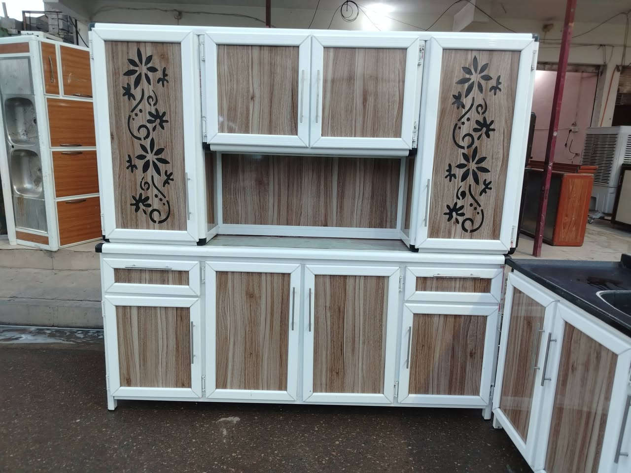 للبيع كونتر ارضى ملحق ابو بوفيه مترين اخ جديد سنك ١٣٠سم كرانيت سعر ٣٢٠ بي مجال *********** اسيا ***********
