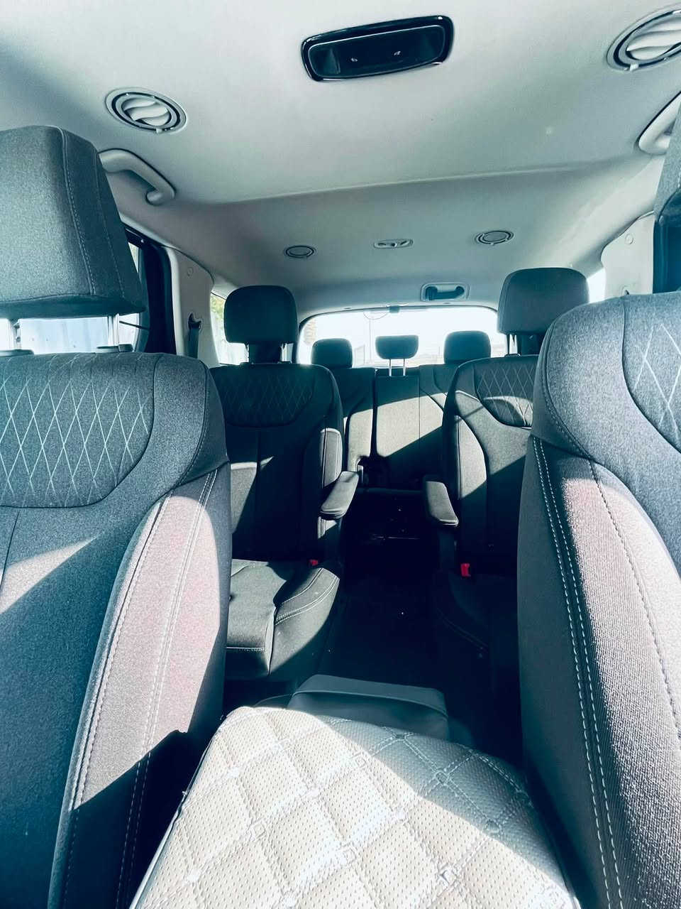 السلام عليكم 
(للبيع)
Hyundai palisade sel 2021 
حادث مرفق بالمنشور
فئة sel
مواصفات السيارة 
v6 3.8 gdi 
گير 8 سرعة 
ويل حجم 20 

فتحة سلايد روف 
رادار محيطي حول السيارة 
تحديد مسار +قيادة ذاتية 

توقف ذاتي
بصمة تشغيل عن بعد 

إشارة ترحيب عند بعد
مقاعد vip جنطة كهربائي 

زر تحكم خفض ورفع مستوى الإضاءة داخل السيارة 
ماشية 61 الف كيلو حقيقي (قابل للزيادة )

باقي المواصفات معروفة.
للاستفسار ***********
