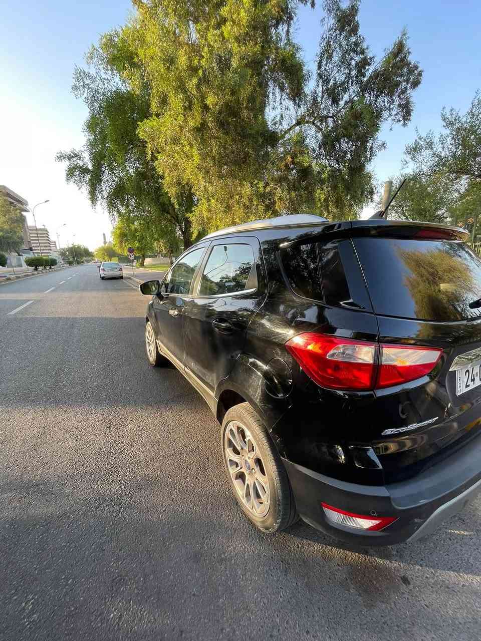 السلام عليكم
فورد ايكو سبورت تيتانيوم ( اعلى مواصفات ) 

موديل 2020

المواصفات

دخول ذكي + بصمة ابواب 

فتحة سقف 

تشغيل بصمة 

كشنات جلد 

كشنات تدفئة 

كير اوتماتك وعادي 

شاشة كبيرة 

كامرة دوارة 

اشاير بالمري 

رادارات 

حساسات 

نقطة عمياء 

محرك 1500 تيربو 

ويل كب كروم

بعد بيها مواصفات 

السعر 93 وبيها مجال  

***********
