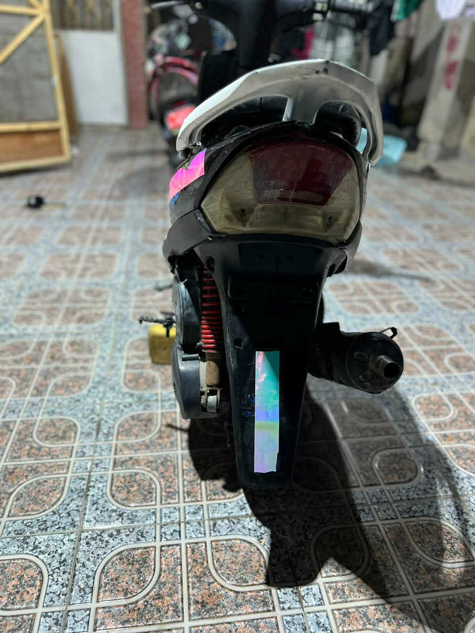 السلام عليكم دراجه مقفوله كفاله عامه سعر 350 وبيها مجال شي بسيط***********
