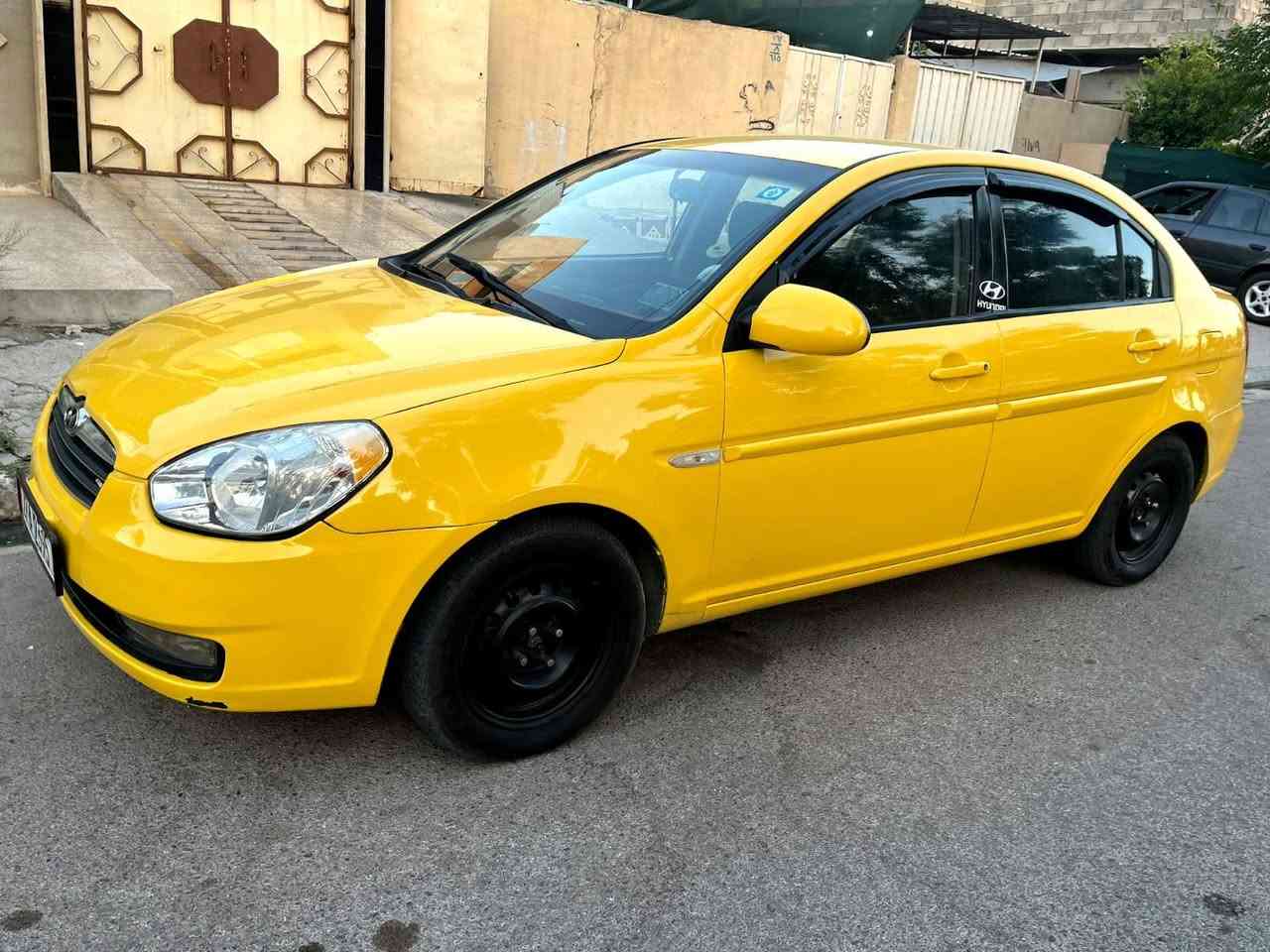 السلام عليكم للبيع اكسنت وارد كوري بدون ظرر سنوية باسمي رقم انكليزي موديل 2008 مكينة حجم 16 شرط والكيير شرط تبريد شغال هيئة وغرامات صفر  كاربون بانزين بيها السيارة ماتصرف عليها ربع السعر المطلوب 87 وبيها مجال للطيبين للاستفسار اكثر *********** مكان السيارة موصل الايسر
