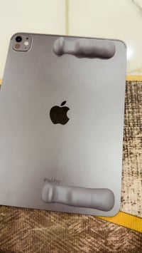 آيباد برو M4 • ٢٥٦ • بطارية ٩٢
