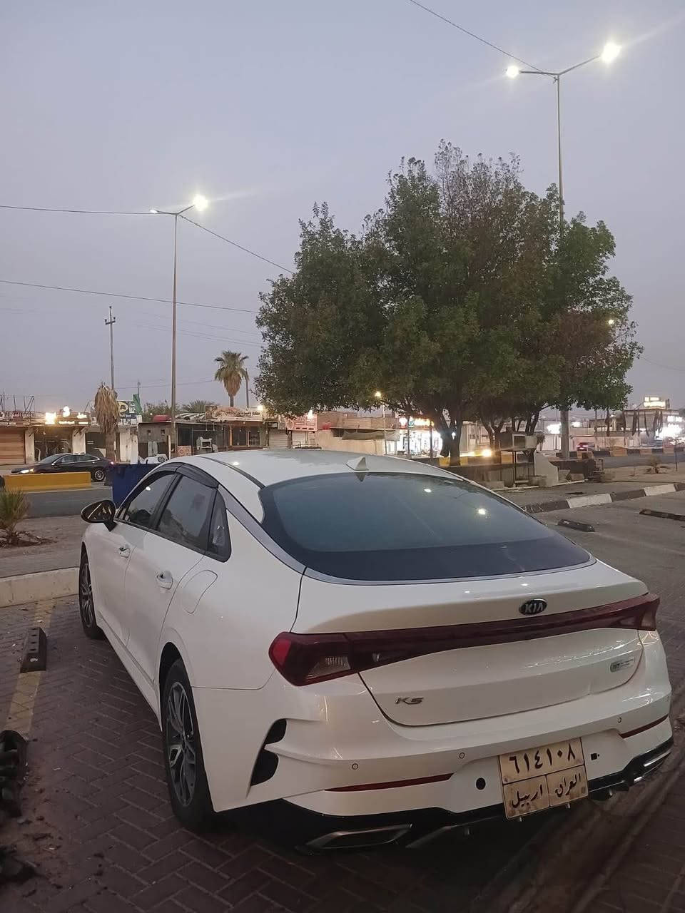 السلام عليكم k5 2021 خليجي محرك 2000 دوش المرغوب ماشيه 80 سياره حيل نضيفه فول مواصفات بصمه تشغيل عن بعد مثبت سرعه حساسات اماميه خلفيه كامره خلفيه شاشه دخول ذكي وبعد بيه هواي مواصفات بيها الجاملغ الخلفي بارد فقط 180 وبيه مجال 
بصره معقل  
*********** البصرة, العراق
