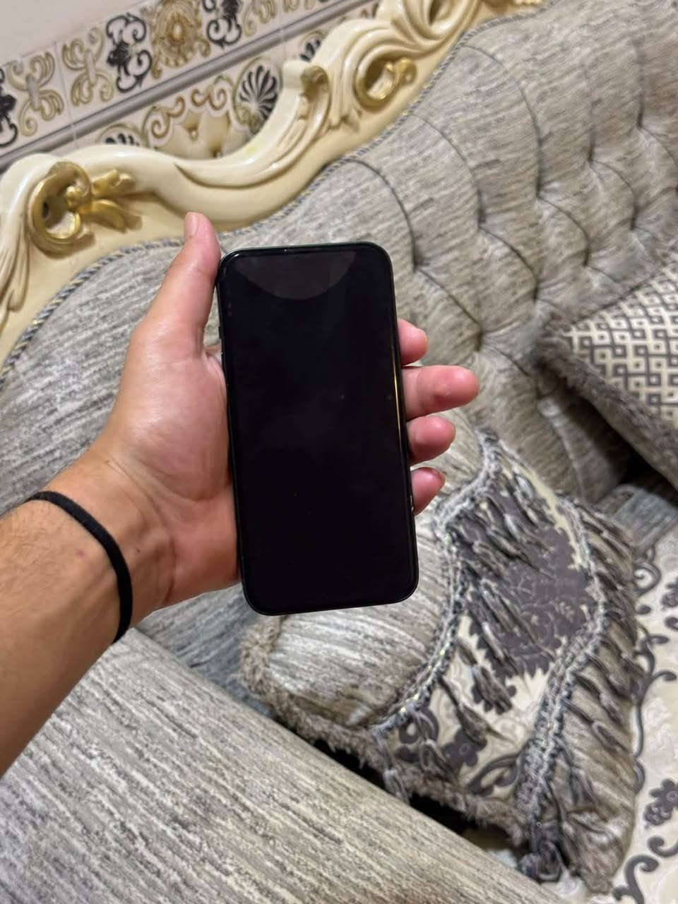 ١٣ عادي زيتوني
مكفول نضافه ١٠٠٪؜ 
بلادي مامبدل بي كلشي 
ذاكره ٢٥٦
بطاريه٨٧ 
السعر ٤٧٥ بي مجال بسيط مكاني الفلوجه 

*********** اتصال او راسلني
