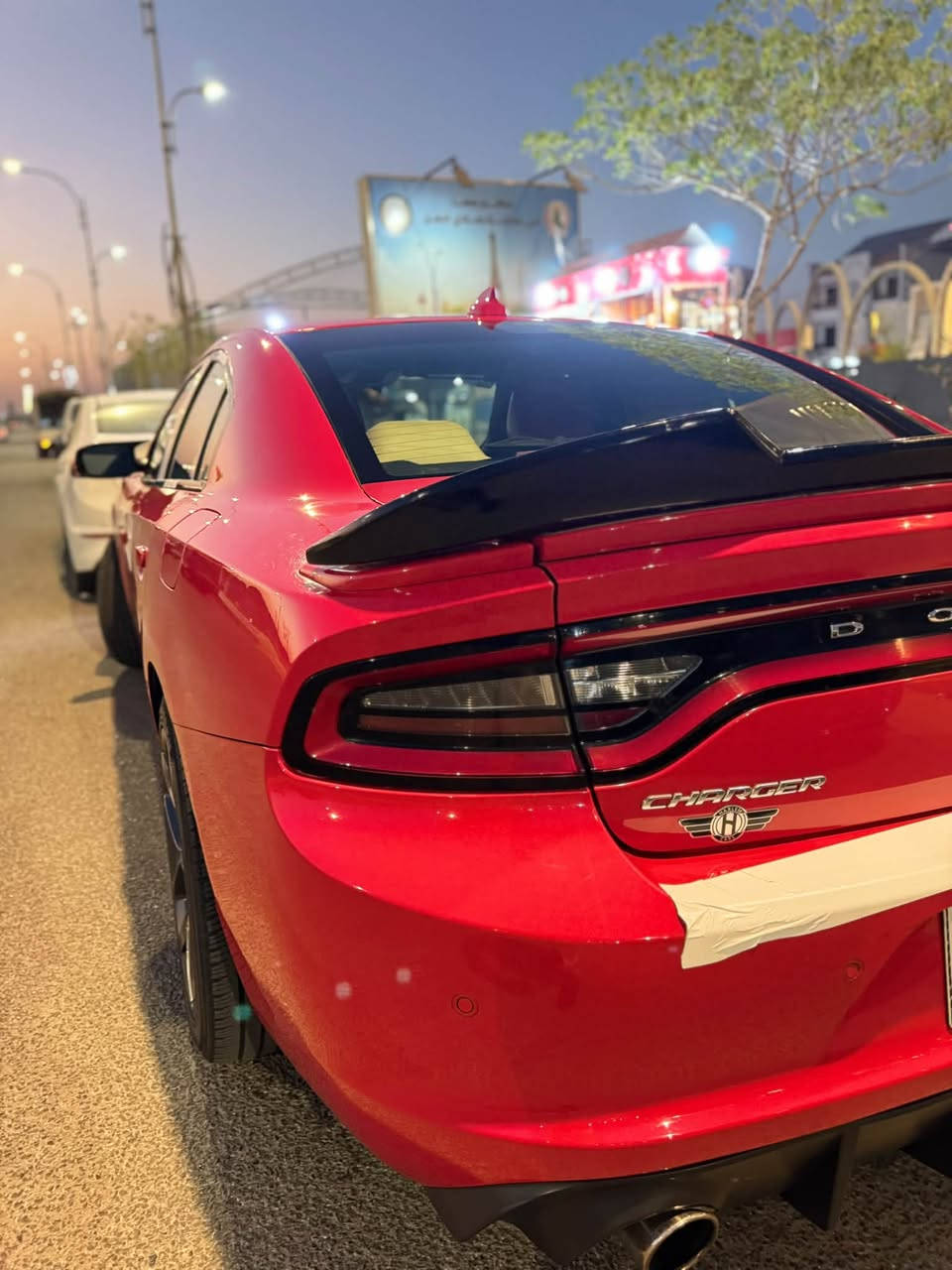 السلام عليكم
جاجر GT اصل ٢٠١٨ 
ماشيه 100 كم  حقيقي 
موصفات الجيتي معروفه 

بيهه ٣ قطع بدون دواخل السونار مرفق بل المنشور السياره كلش حلوه ونصبتهه وترايهه يخبل  لا شاصي ولا لغد طخه صطحيه براس الجاملغ والبنيد والباب الخلفي مصبوغ من امريكا 
معروضه العسر ب168 
مكانهه الانبار الرمادي 
الستفسار  ***********
