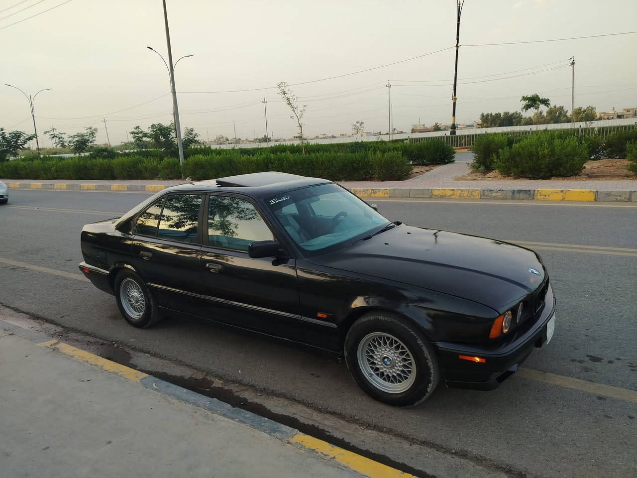 بي ام ٥٢٥ • ٩٢ • اتوماتيك