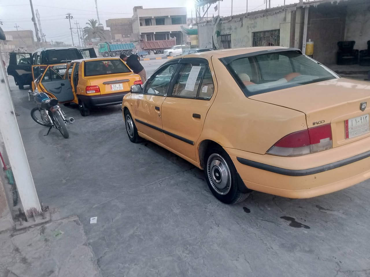 سمند موديل ١١رقم قادسية السيارة جاهزة مكينه وگير وحدادية مصفرة هيئه وغرامات سنوية مامنتهية العنوان الديوانية  السعر، ب٢٢رقم الموبايل ***********
