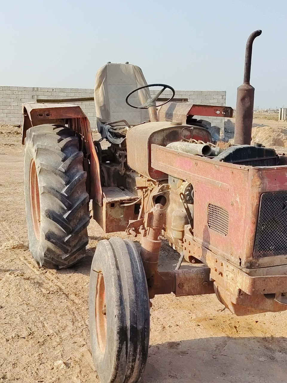 للبيع عنتر موديل 71 تخم تاير بيها خيط بخار راديتر جديده بم جديد السعر 2500 المكان السماوه /المملحه ***********
