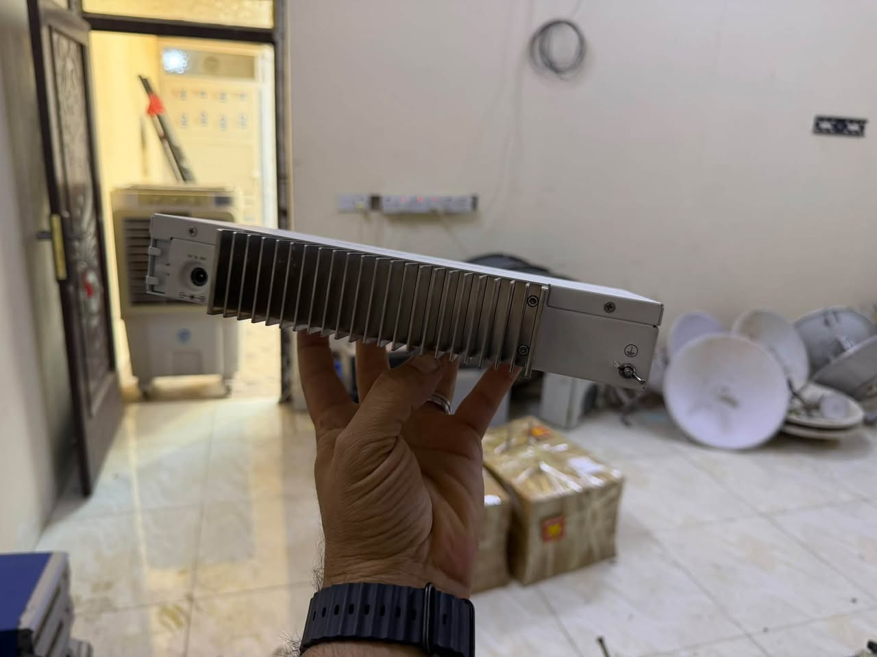 توفر لدى مكتبنا
كلاود كور 1009 ميني 7 بورت كيكا sfp 1 g 
سعره 300 الف 
يوجد لدينا توصيل لكافة المحافظات 
***********
