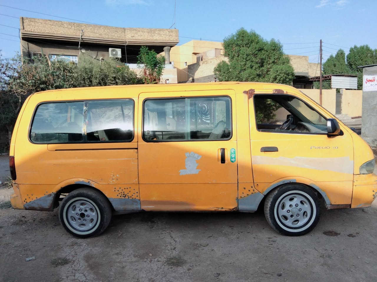 للبيع كيا بريجو 99 سياحي 
رقم ميسان تحويل مباشر 
السعر 45 وبيها مجال 
كير محرك كاملة من كلشي
مكانها بغداد العبيدي أو التاجي 
*********** /***********
