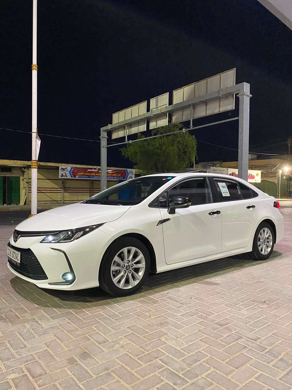 كورلا 2025 شكل الخليجي  محرك 1800 هايبرد HEV   رقم بغداد  دولي مشروع وطني  شرط التحويل 
كفالة ماعدة رصعة خفيفة جداً خلف باب السائق 

ماشيه 35الف  على وضع الشركة

محرك 1800 هايبرد شحن ذاتي 
بصمه + دخول ذكي 
هاند بريك بصمه + اوتو هولد
رادار امامي 
سياقه اليه 
تبريد قطعتين 
تبريد بيانو شاشه 
شاشه ابل كار بلي + كامره خلفيه دواره 
مانع انزلاق + مود درايف +  ايفو مود 
6  ايرباك
حساس لايت كامل اوتو عالي ناصي اوتو + حساس ضغط اطار 
تحكم سترين كامل فول 
لايت زينون + لد صباحي + اشاره لد  

العنوان صلاح الدين تكريت 
للأستفسار 
***********
***********
