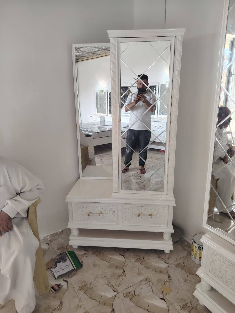 ((بسم الله الرحمن الرحيم))
#معرض سومر للاثاث الراقي
#لبيع وشراء الأثاث المنزلي
#غرفه نوم ناصي ملحق أحدث الفصالات
#قناصير  مناميات(#نصب الغرف التركية)
#فصال و توصيه حسب الطلب (#ورشة تصليح)
#حي سومر تقاطع الثاني مقابيل القمه كوفي
رقم الهاتف يوجد وتساب (***********)
يوجد وتساب ***********
