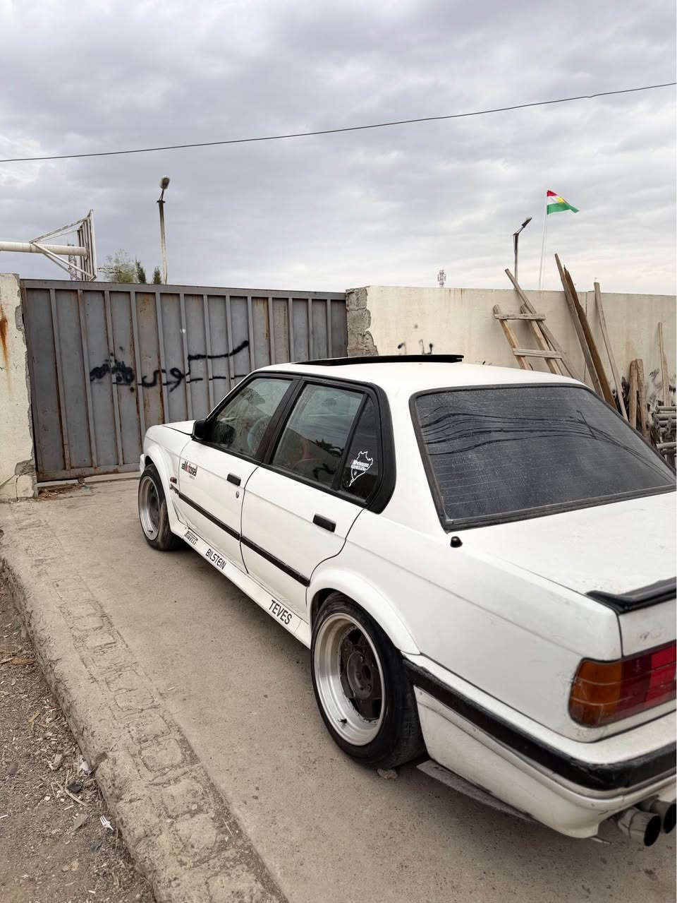 بي ام E30 • مكينة ٥٢٠ • أربيل