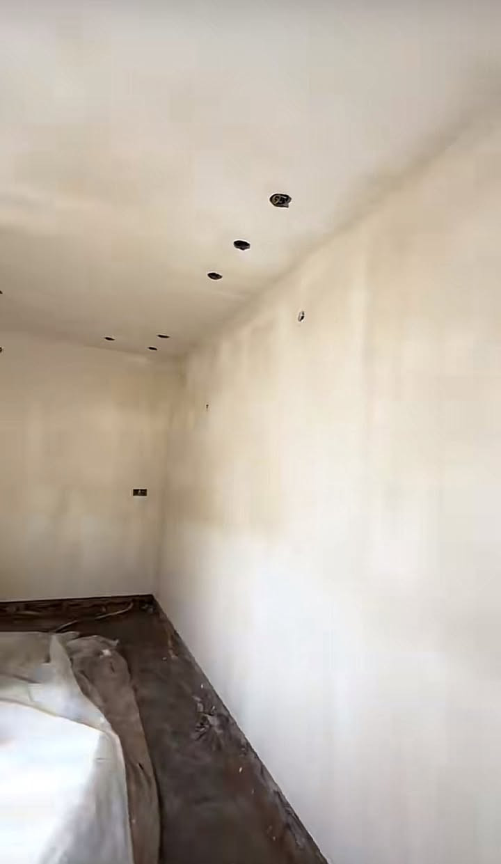 سلام عليكم خلفه لباخ عمل درجه أولى جص بورك سمنت واجهات يوجد كادر سيراميك مكاني كربلاء لاستفسار ***********

