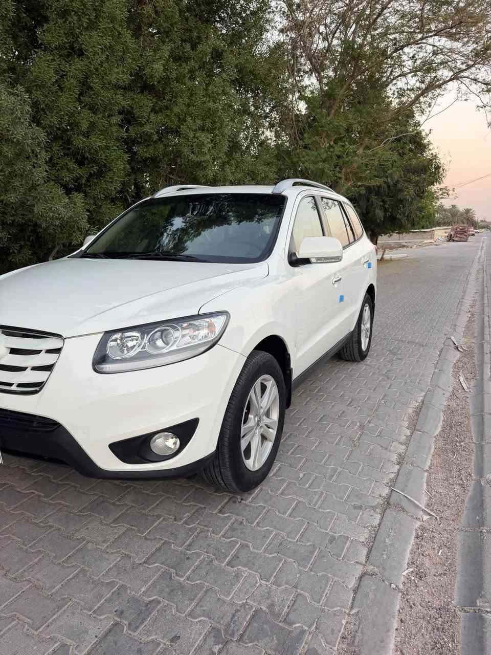 السلام عليكم للبيع سنتافيا موديل 2011 خليجي فول مواصفات محرك 3500 بيهة صبغ بالبابين جهة اليمين اثر طخة بسيطة ماشية 96 رقم بغداد بأسمي السعر 145 وبيهة مجال حك الجية للاستفسار *********** مكاني بغداد الكرخ
