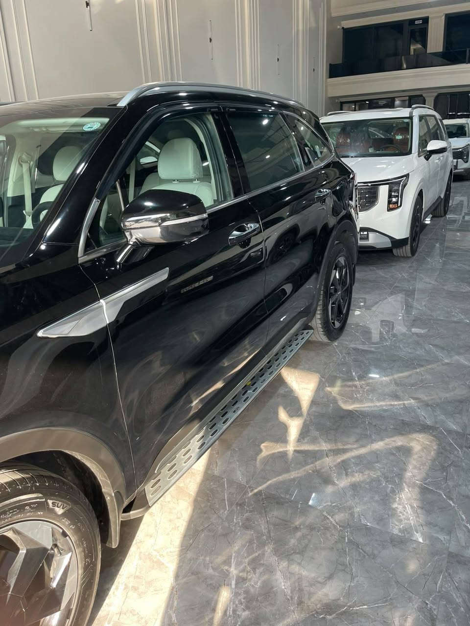 بسم الله الرحمن الرحيم 
كيا سورينتو موديل 2024مواصفات
فول 1/1 بانوراما كاميره محيطيه مع حساس امامي وحساسات خلفي 
كير ماوس مع وضعيات قيادة 4
سياره مكفول من صبغ وحالوب فقط تعديل 15سانتيم سياره مخلف PPF
كشنات تبريد وتدفئة 
تبريد ثلاث قطع 
كشنات كهربائي وجلد بلادي
ثلاجه مع شاشه متصل 
سياره كلش حلو 
مكان سياره اربيل للتواصل واتساب 
*********** أربيل, العراق
