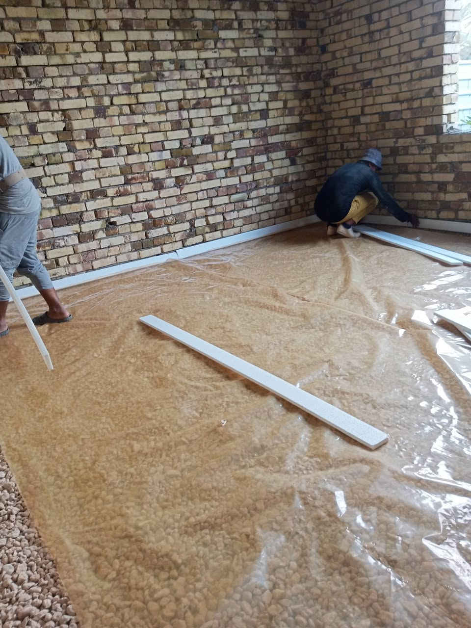 سلام عليكم اخوان المهندسين والنجاجير والمقاولين شغل درجه اولى تطليع تراب تضخيل سبيس وحدل باسعار مناسبه مراسله وانتصاب على نفس الرقم العمل كل المحافظات ***********
