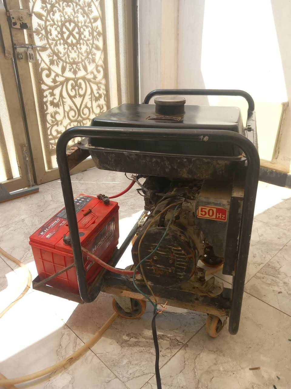 مولد كامه ٣٠ أمبير نظيف جدآ وع فحص شغال اشغل عليه سبلت السعر ٤٥٠ وبي مجال الاتصال ع هذالرقم ***********
