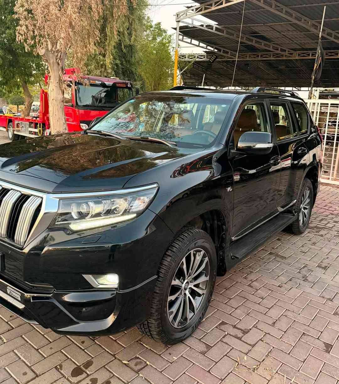 السلام عليكم
برادو 2022 TXL    رقم بغداد بسمي 
داخل جلد قرميدي ومواصفاتها معروفة 
ماشية 71 الف كيلو سيارة جديدة على وضع الشركة
لاصبغ لابارد  الحمدلله 

تخم تايرات جديد ياباني اصلي
دسكات فلنجات ياباني امامي+خلفي جدد

مكانها الكاظمية *********** 

السعر (42.500)$ وبيها مجال بسيط
