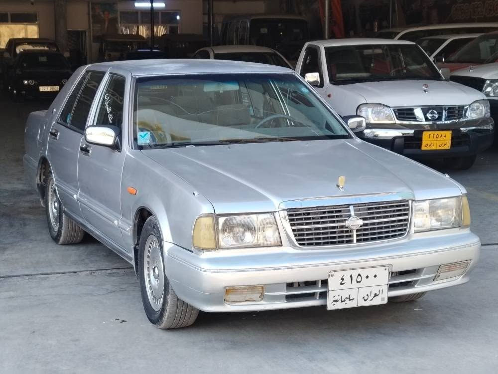 نیسان سدریک 2001 گێڕعادی
چوارپارچەی بۆیاغە بەبێ دەعم و لێدران
تەقینی نیە خایسی نیە جوان ماوەتەوە
ناوداخیلی زۆرجوانە کوشینی دڕاوی نیە
گێڕومەکینەو تەبرید بەشەرت
توندوتۆڵە بێ مەسرەفە لەسەردەقی بیلادیە
ژینگەی دراوە سەنەوی بەسەرچوە 
37 وەرەقەو مەجالێکی کەم
***********ڤایبەر وەتس ئەپ
***********لەشاری کۆیەم كويسينجاك, أربيل
