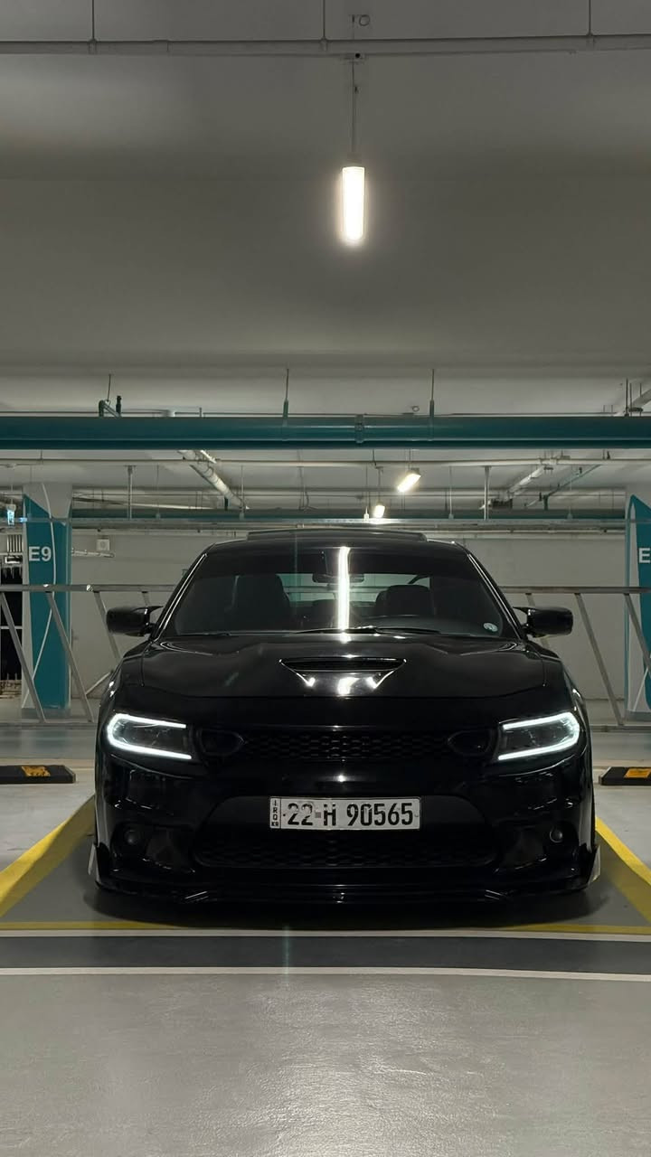 سلام عليكم
جارجر SXT Plus موديل 2022 للبيع

• محرك 3.6 V6
• ماشية 73 ألف ميل
• رقم أربيل
• محدث بدي كت كامل SRT
• ويل نجمة Two Size
• كشنات جلد + خزن + تدفئة وتبريد
• فتحة سقف 
•تشغيل عن بعد 

السيارة مابيهة حادث مجرد دعاميات و مكانين بسيطات ومصلحة بارد موضح بالصور

للبيع فقط — بدون مرواس

مكان السيارة 📍 بغداد / العامرية
السعر: 26,000$
للاتصال : ***********
