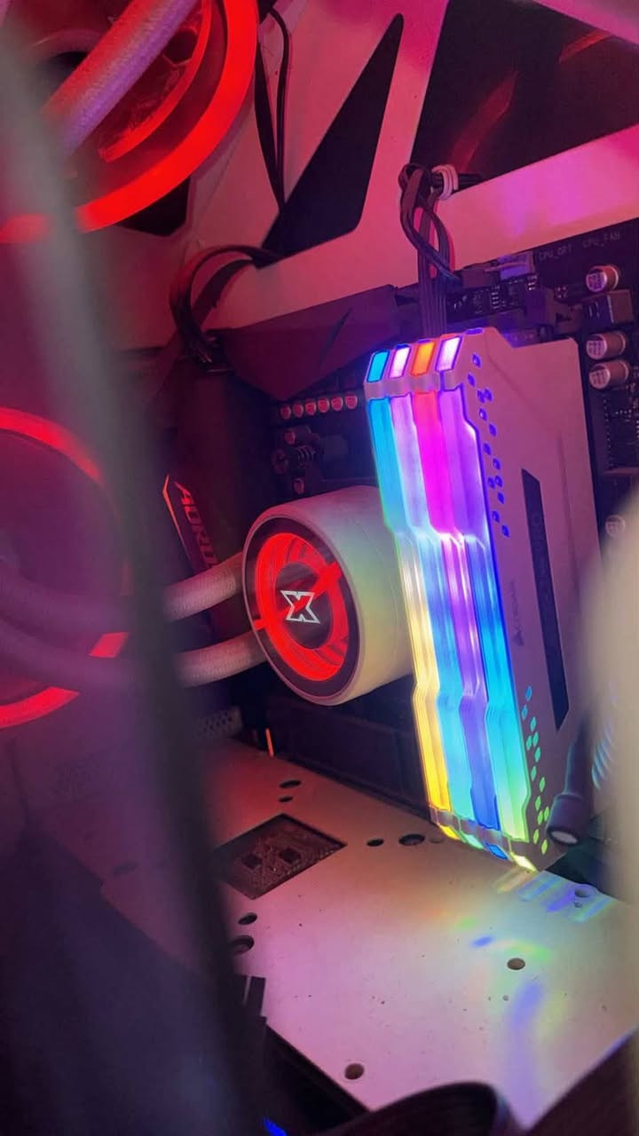 سلام عليكم للبيع تجميعة كاملة للبيع او قطع مو مشكلة
RTX 2070 SUPER ZOTAC 8GB 3FAN
Ryzen 9 3900x 
Ram 32gb (8*4) 3600hz wite Corsair rgb
M.B X570 AORUS ELITE
M.2 Kingston 500GB + HDD 1T 
XIGMATEK Aurora 240 White 
XIGMATEK Case 6 Fan + هب 
PS AORUS AP850GM 850W 
القطع كلها براندات مرتبة والكرت حرارة 75 تحت الضغط 
السعر 950 الف وبيها مجال جدا بسيط للشراي 👍🏻
مكاني البصرة متوفر توصيل *********** واتس
